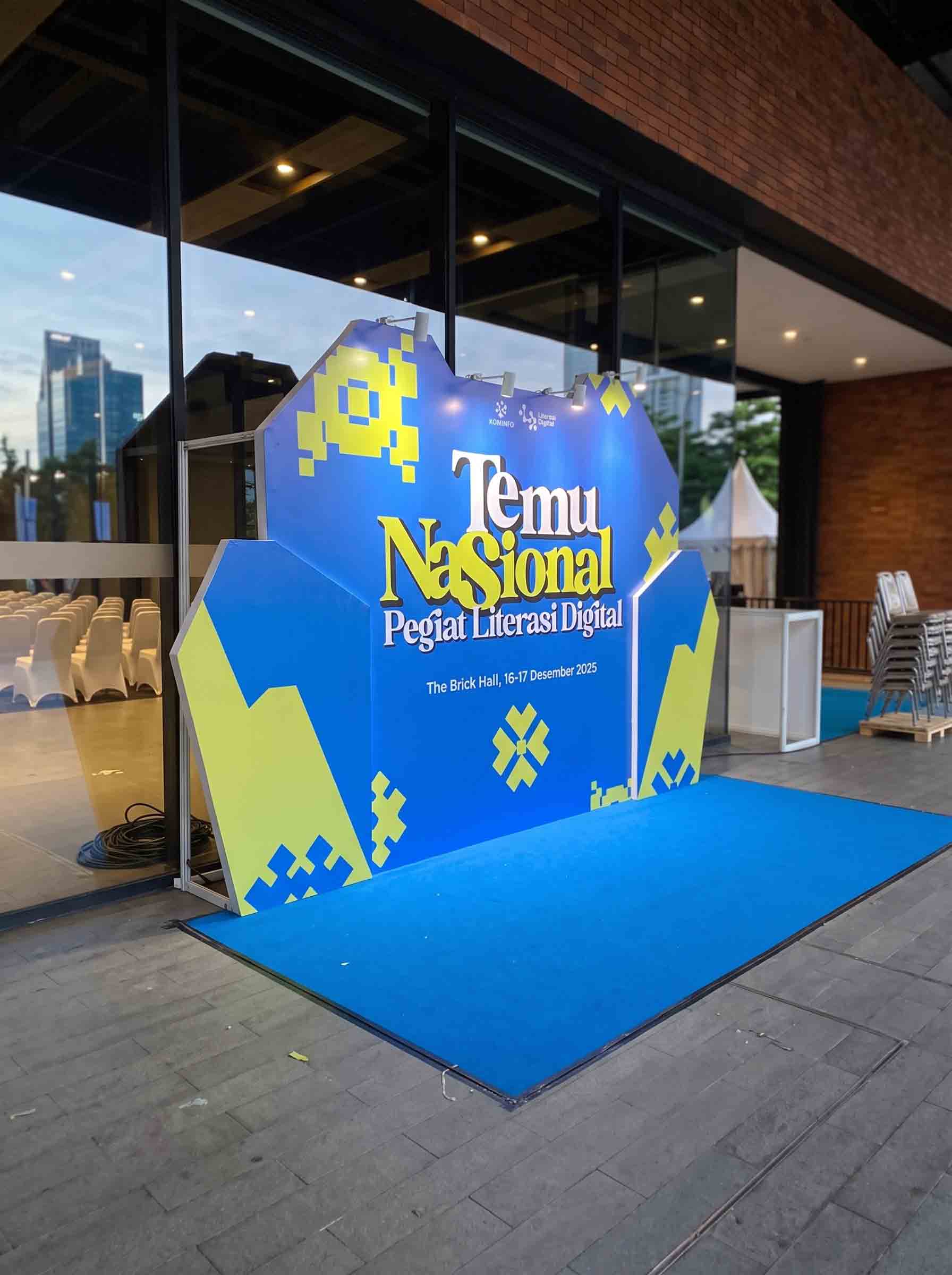 sewa backdrop custom
